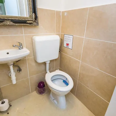 Appartement 2 Bedroom Stunning In *
