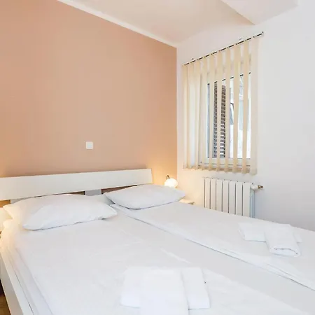 Appartement 2 Bedroom Stunning In