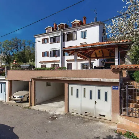 Appartement 2 Bedroom Stunning In *