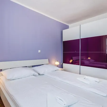 2 Bedroom Stunning In * Lovran