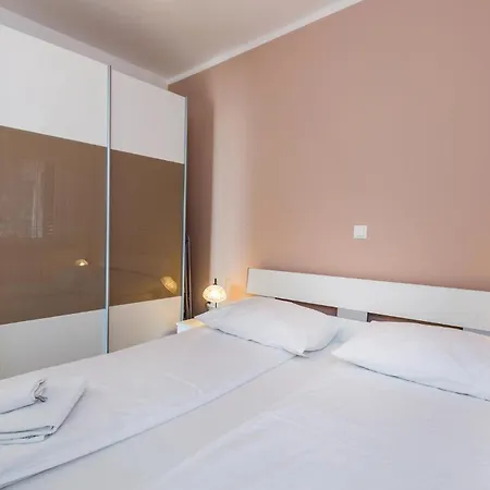 Gorgeous Apartment In Lovran With Jacuzzi *
