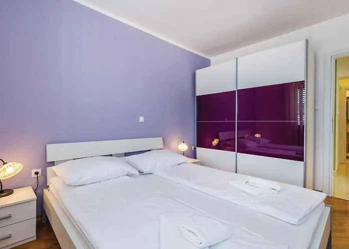 2 Bedroom Beautiful Apartment In Lovran * لوفغان